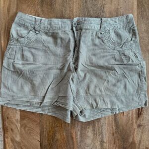 St John’s Bay Striped Tan Women's Shorts Size 16